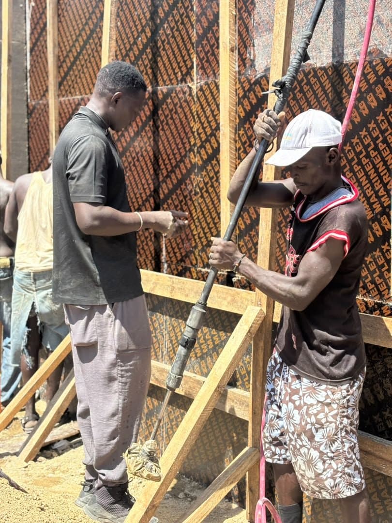 Exterior Rammed Earth Walls — photo 4